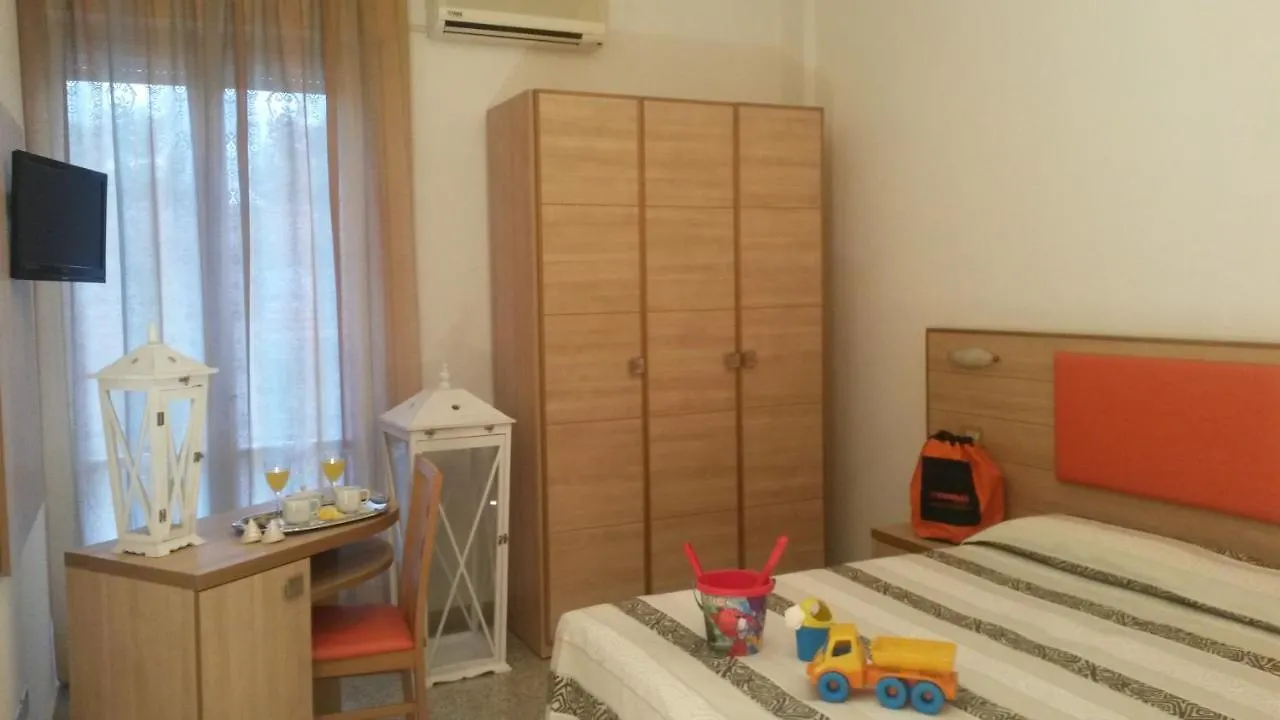 Hotel Camelia Rimini 2*,