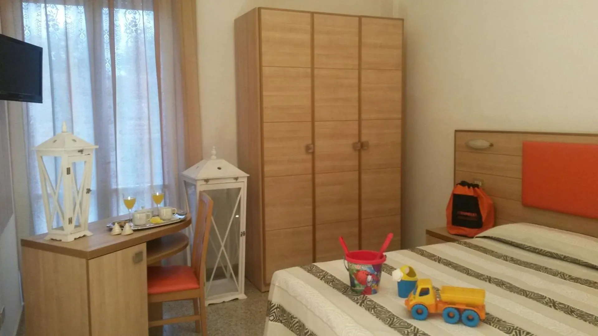 Hotel Camelia Rimini 2*,  Italien